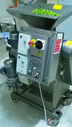 CONDIOLIO :     1973   -   2023  :        50    ANNI  di  Olivicoltura in Salemi -   ---Azienda  l'ampolla d'olio--- 